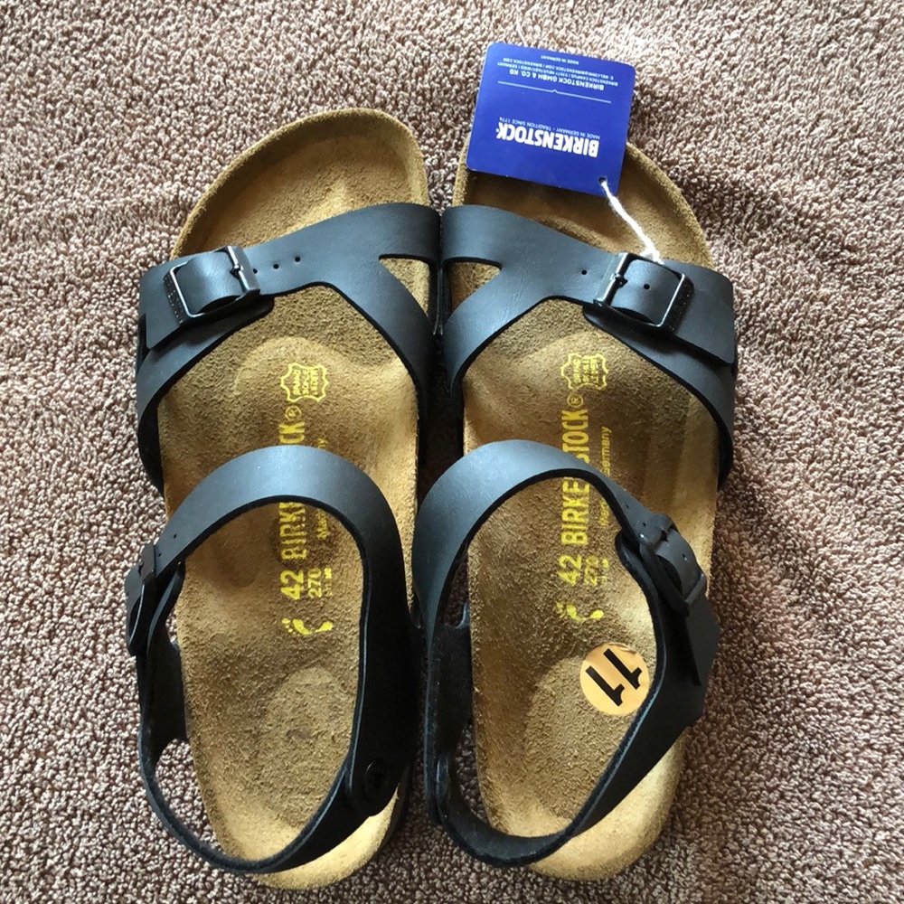 Birkenstock L11 M8 new w tags vegan